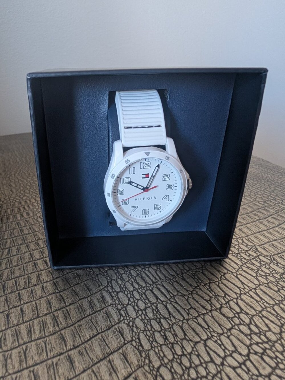 Tommy Hilfiger Kids Watch in Box (White)